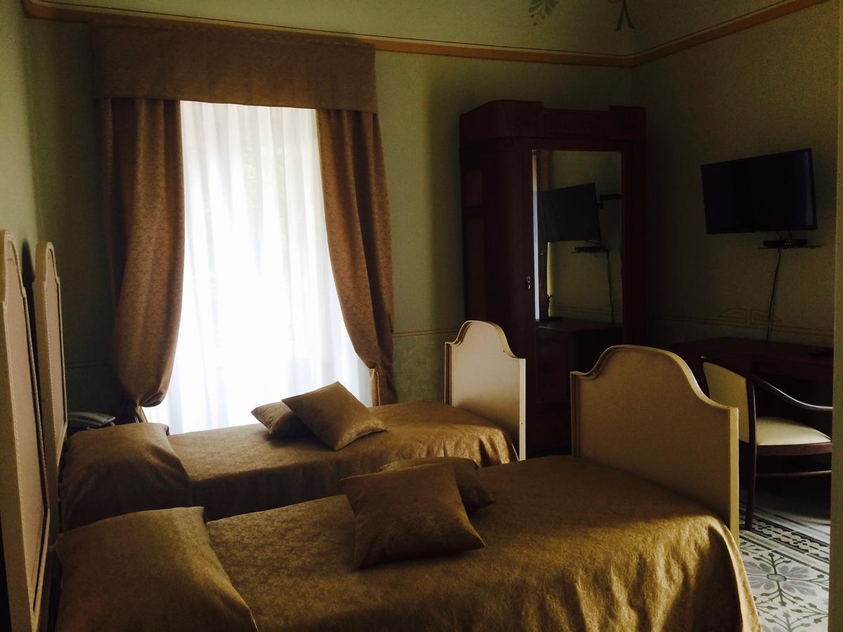 Hotel Sant'Anna Floresta Exterior photo